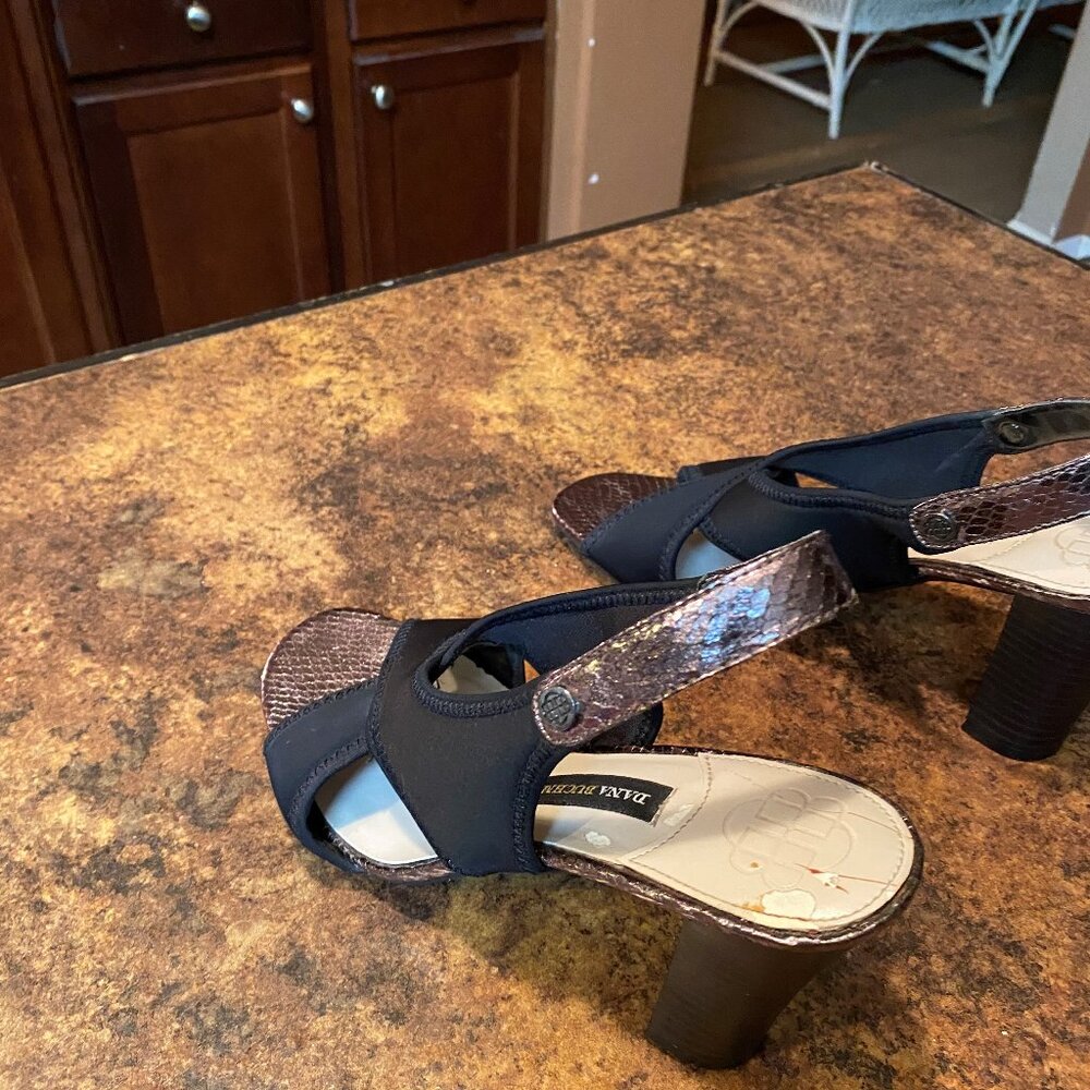 SANDALS - Picture 7 of 7